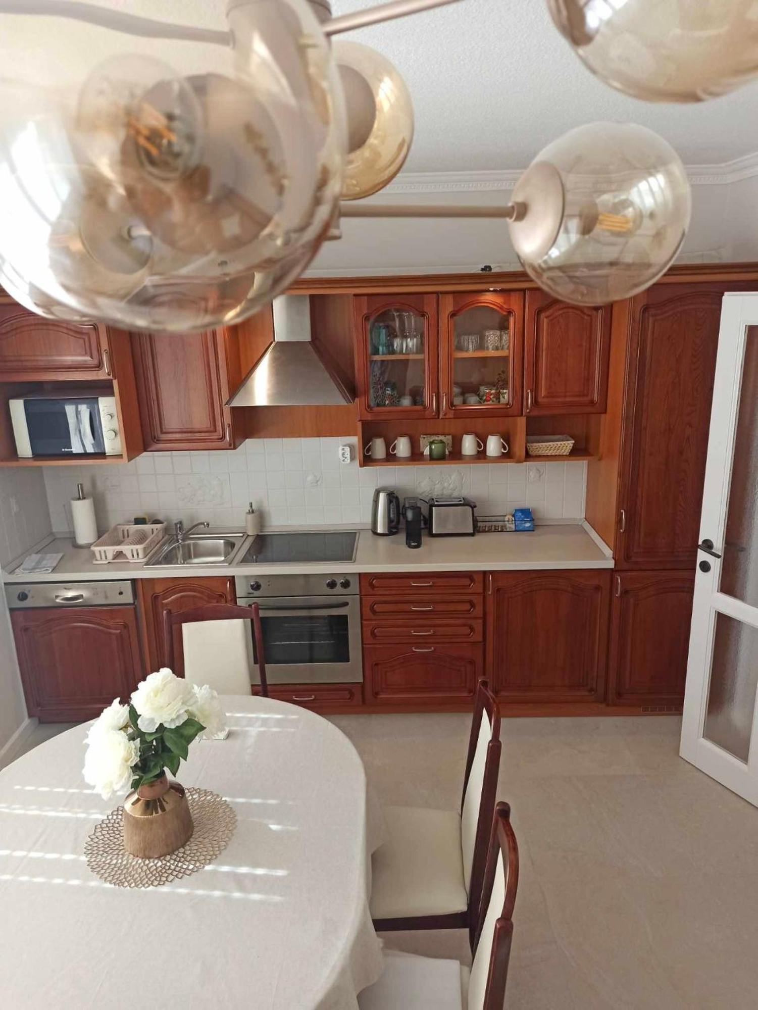 Selyemakacapartman Balatonlelle Exterior foto